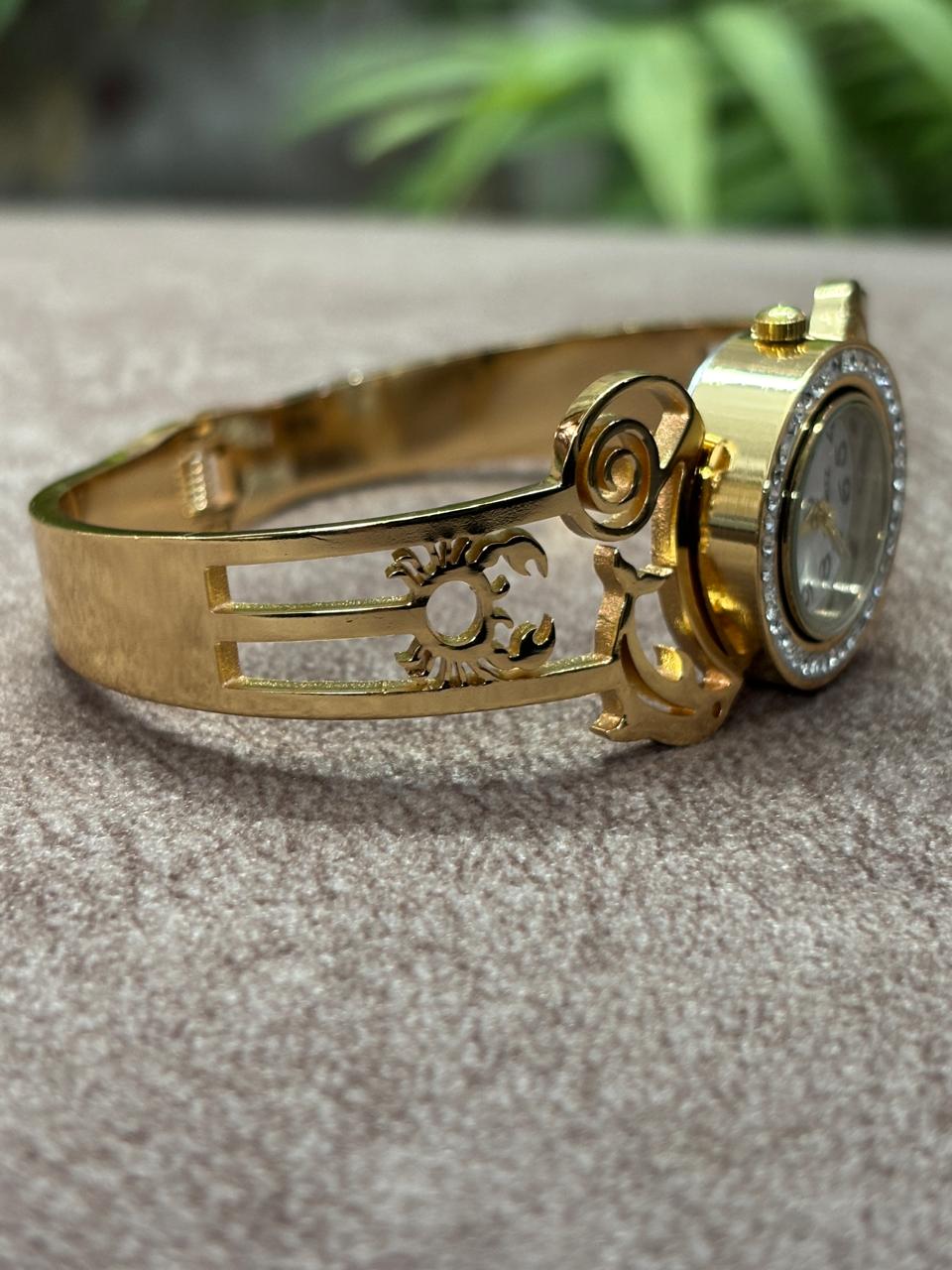 premium anti tarnish watch (water proof) premium anti tarnish watch (water proof)