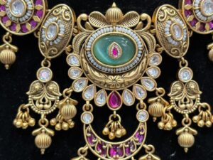 heritage choker nacklac