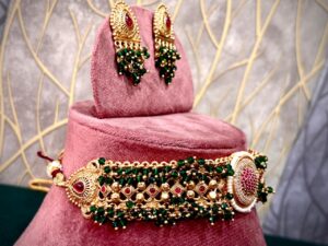 heritage exclusive choker necklace set